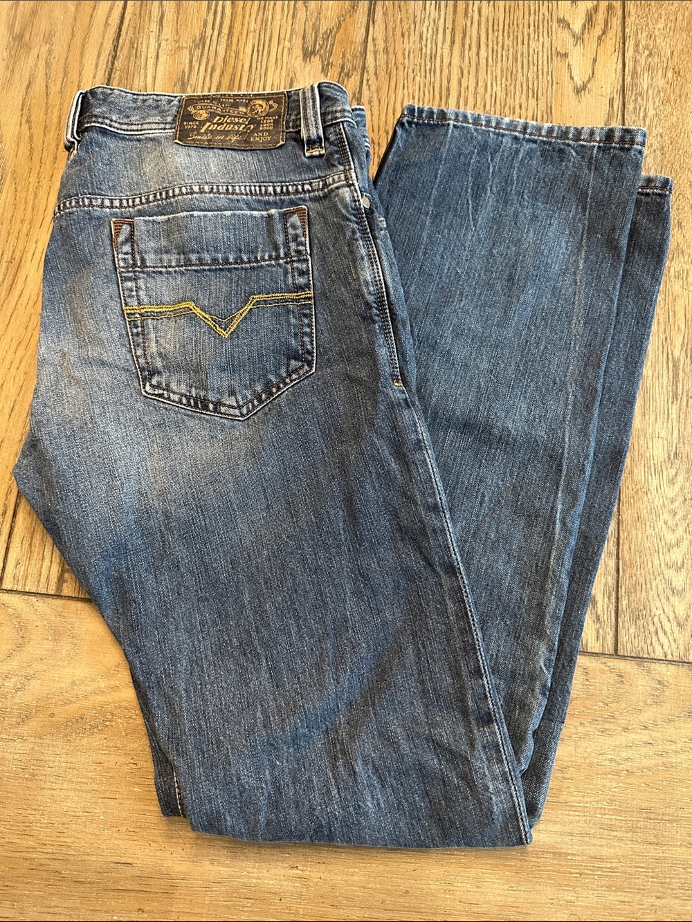 Diesel Safado Regular Slim-Straight Distressed Jeans Wash 0RBE4 Men's W32